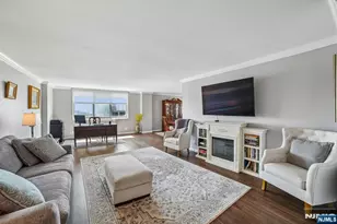 2150 Center Ave 16G, Fort Lee, NJ 07024 - Photo 3