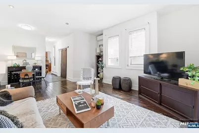 913-915 Willow Avenue 4A #4A, Hoboken, NJ 07030 - Photo 3