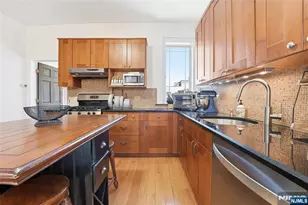 913-915 Willow Ave 4A, Hoboken, NJ 07030 - Photo 7
