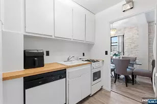 25 Grand Ave 6E, Hackensack, NJ 07601 - Photo 9