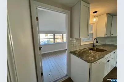 34 Wagner Place 2 #2, Hawthorne, NJ 07506 - Photo 9
