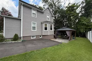24 Roosevelt Ave, Bergenfield, NJ 07621 - Photo 5