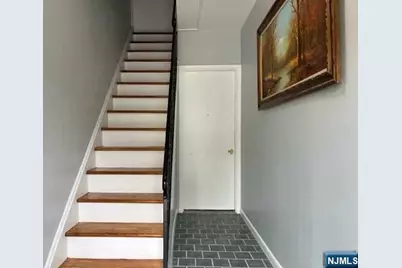 1014 Ponsi Street 2nd Floor #2nd Floor, Fort Lee, NJ 07024 - Photo 3