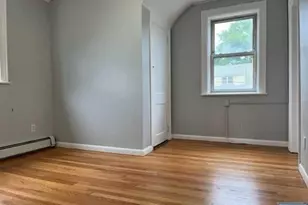 1014 Ponsi Street 2nd Floor, Fort Lee, NJ 07024 - Photo 9