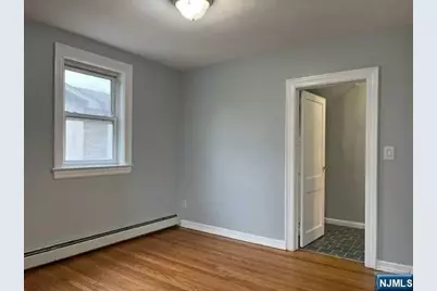 1014 Ponsi Street 2nd Floor #2nd Floor, Fort Lee, NJ 07024 - Photo 13
