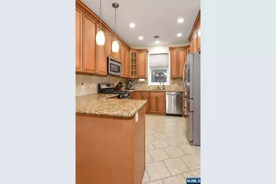 36 Michael Lane 5 #5, Wallington, NJ 07057 - Photo 9