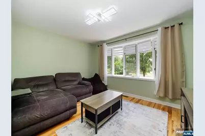 69 Main Avenue, Wallington, NJ 07057 - Photo 9