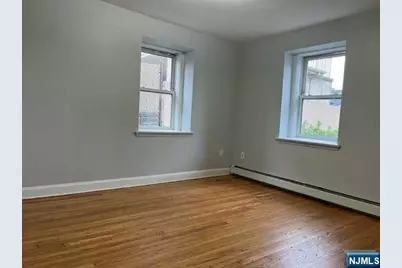 1014 Ponsi Street B #B, Fort Lee, NJ 07024 - Photo 9