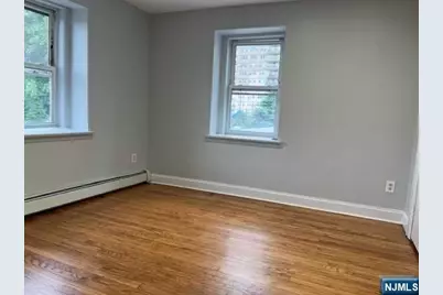 1014 Ponsi Street B #B, Fort Lee, NJ 07024 - Photo 7