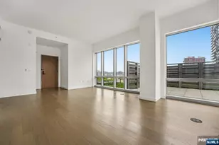 75 Park Ln, Jersey City, NJ 07310 - Photo 3