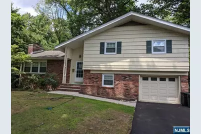 21 Waibel Drive, Allendale, NJ 07401 - Photo 1