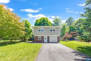 33 Mattocks Pl, Closter, NJ 07624 - Photo 1