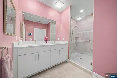 13 Whitney Avenue 402 #402, Morris Plains, NJ 07950 - Photo 23