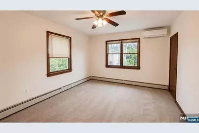 70 Prospect Avenue, New Milford, NJ 07646 - Photo 9