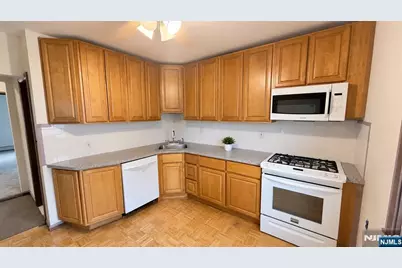 70 Prospect Avenue, New Milford, NJ 07646 - Photo 7