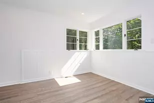 105 Hollywood Ave, Ho Ho Kus, NJ 07423 - Photo 9