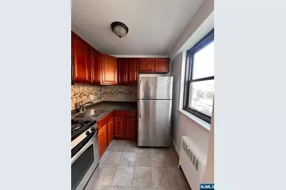 6515 Blvd 2E #2E, West New York, NJ 07093 - Photo 15