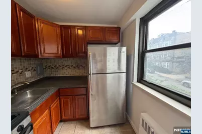6515 Blvd 2E #2E, West New York, NJ 07093 - Photo 3