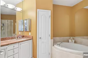 5215 Falston Circle 5215, Old Bridge Township, NJ 08857 - Photo 15