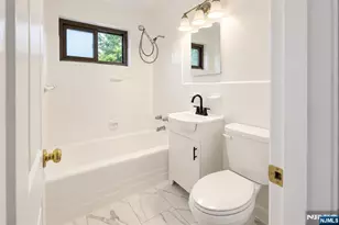 3061 Edwin 1J, Fort Lee, NJ 07024 - Photo 7