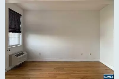 1100 River Road 105 #105, Edgewater, NJ 07020 - Photo 5