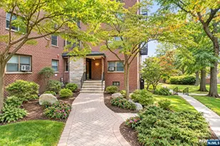 500 Linwood Dr 3B, Fort Lee, NJ 07024 - Photo 1