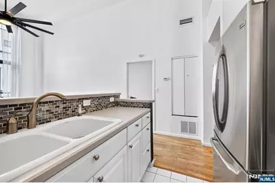 518 Gregory Avenue A-425 #A-425, Weehawken, NJ 07086 - Photo 7