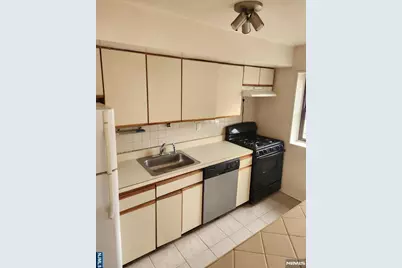 216 Prospect Avenue 1C #1C, Hackensack, NJ 07601 - Photo 7