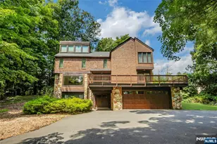 45 Parker Pl, Upper Saddle River, NJ 07458 - Photo 1