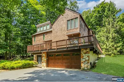 45 Parker Place, Upper Saddle River, NJ 07458 - Photo 3