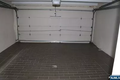 1014 Arcadian Way, Fort Lee, NJ 07024 - Photo 17