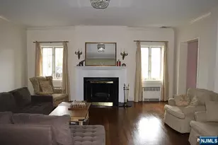 1014 Arcadian Way, Fort Lee, NJ 07024 - Photo 23