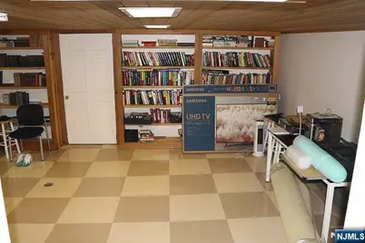 1014 Arcadian Way, Fort Lee, NJ 07024 - Photo 9