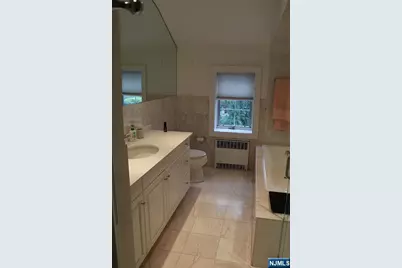 1014 Arcadian Way, Fort Lee, NJ 07024 - Photo 5