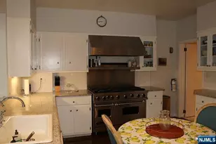 1014 Arcadian Way, Fort Lee, NJ 07024 - Photo 33
