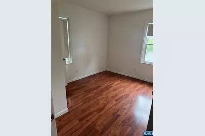 116 Berkeley Avenue, Bloomfield, NJ 07003 - Photo 5