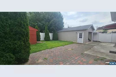 16 Jackson Avenue, South Hackensack Township, NJ 07606 - Photo 5