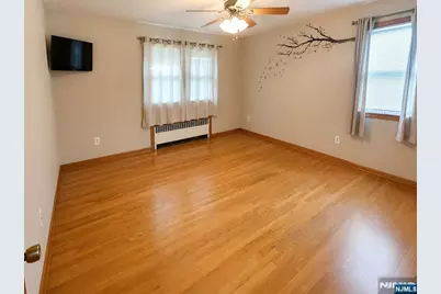 16 Jackson Avenue, South Hackensack Township, NJ 07606 - Photo 19