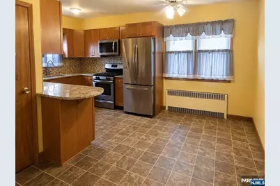 16 Jackson Avenue, South Hackensack Township, NJ 07606 - Photo 7