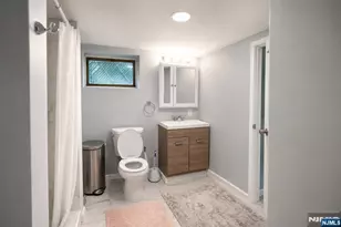 401 Broad Ave, Englewood, NJ 07631 - Photo 23