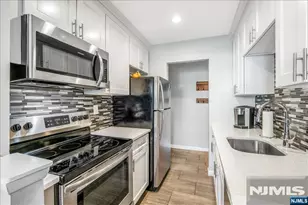 100 Pierson Miller Dr F32, Pompton Lakes, NJ 07442 - Photo 7