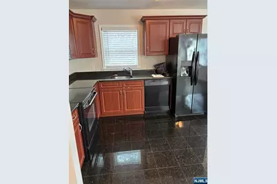 24 S William Street 403 #403, Bergenfield, NJ 07621 - Photo 9