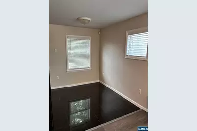 24 S William Street 403 #403, Bergenfield, NJ 07621 - Photo 11