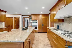 1 Aspen Ct, Mahwah, NJ 07430 - Photo 15