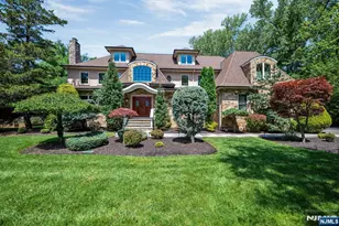 1 Aspen Ct, Mahwah, NJ 07430 - Photo 5
