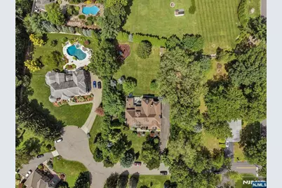 1 Aspen Court, Mahwah, NJ 07430 - Photo 49