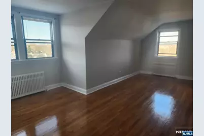 490 Beverly Road C4 #C4, Teaneck Township, NJ 07666 - Photo 5