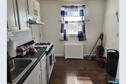 490 Beverly Road C4 #C4, Teaneck Township, NJ 07666 - Photo 9