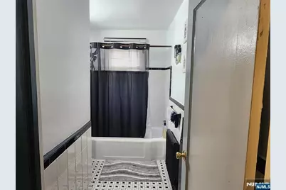 490 Beverly Road C4 #C4, Teaneck Township, NJ 07666 - Photo 11