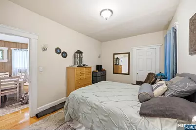 948 Van Houten Avenue, Clifton, NJ 07013 - Photo 17